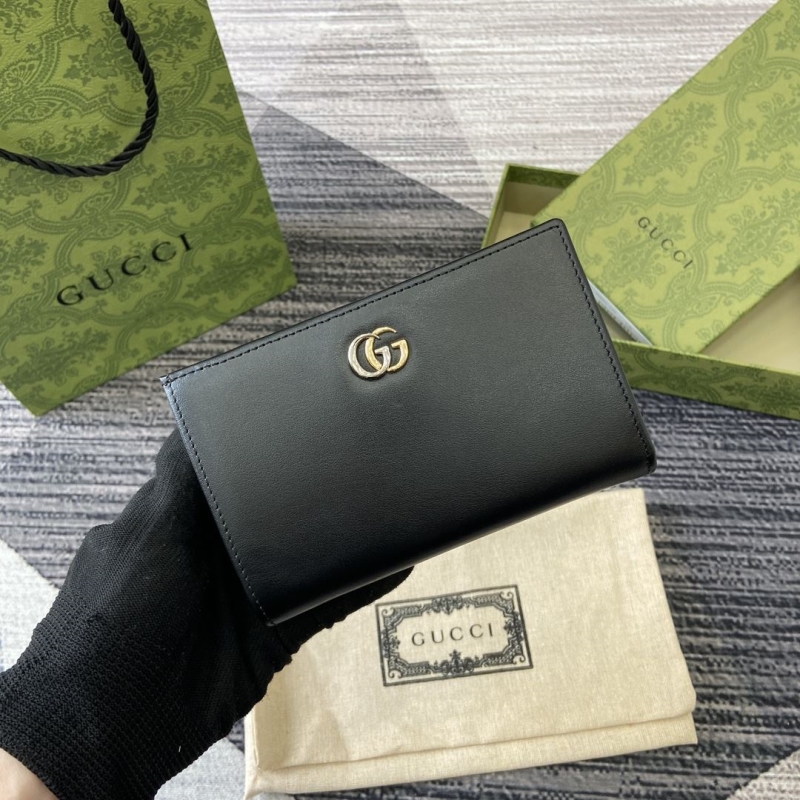 G*u*i wallets & purse